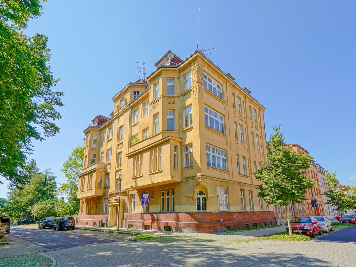 Altbau-Sanierung, sechs Einheiten